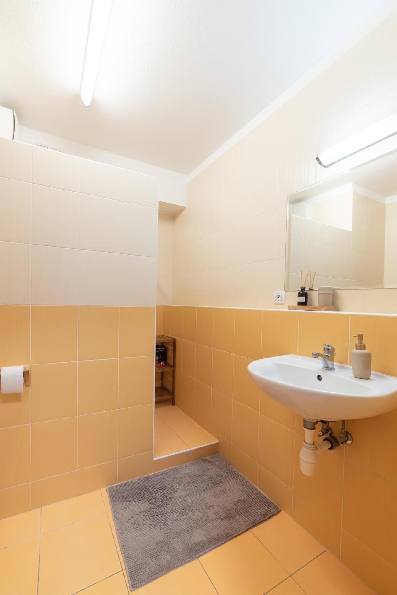 Grape Apartment Bratislava Ngoại thất bức ảnh